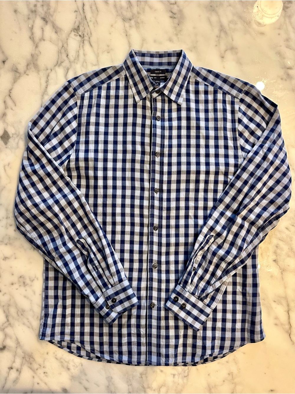 GAP Navy + Light Blue Gingham Button-Down Shirt - Size M